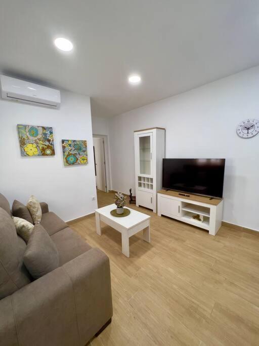 Rockside Residences Suites La Linea La Línea de la Concepción Eksteriør billede